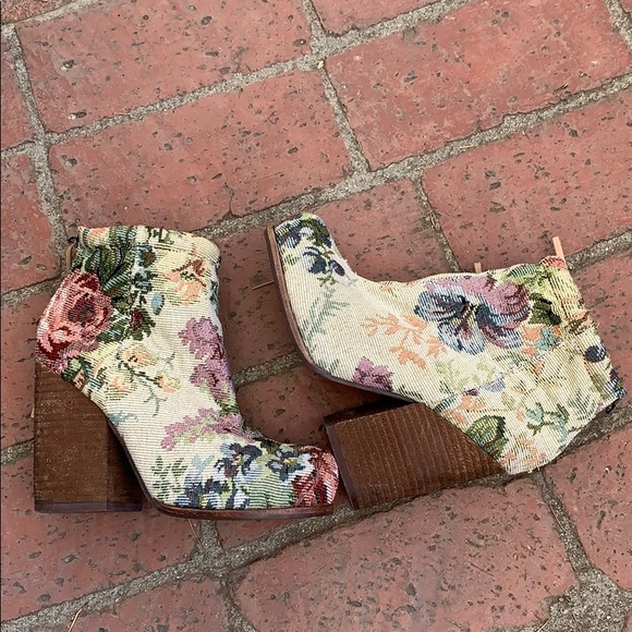 Jeffrey Campbell Shoes - Jeffrey Campbell Rumble Tapestry Booties